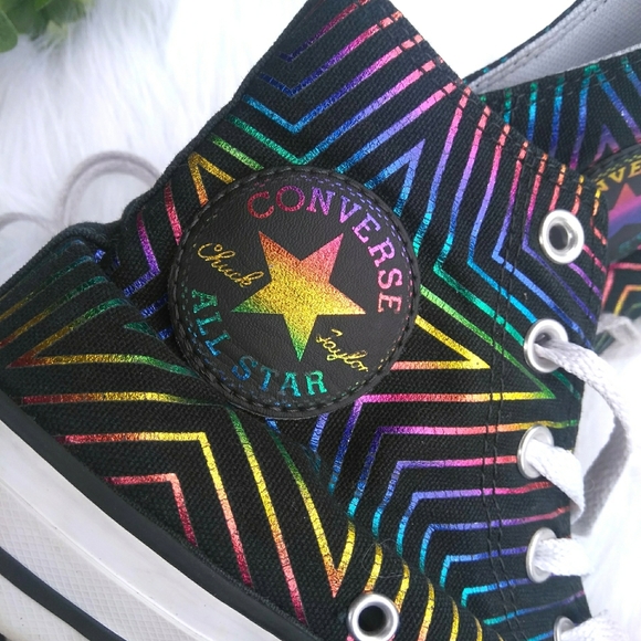 Converse Shoes - Converse High Top Star Print
